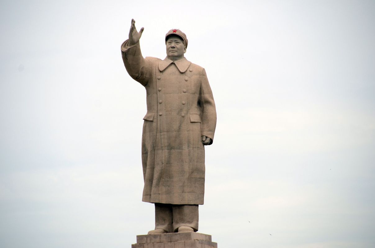 01 Kashgar Mao Statue